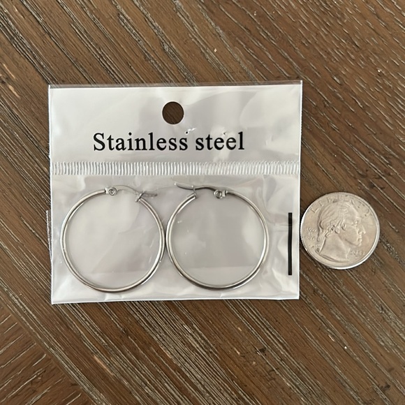 Stainless Steel Silver Hoop Earrings NEW - Picture 3 of 5